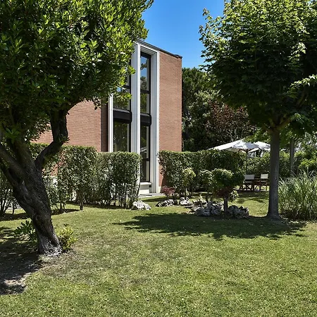 Db Le Del Lido Resort 4*