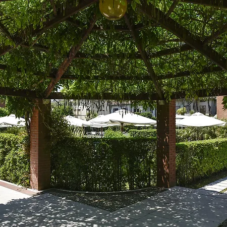 Db Le Del Lido Resort 4*